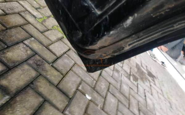 MITSUBISHI  L 300  PU