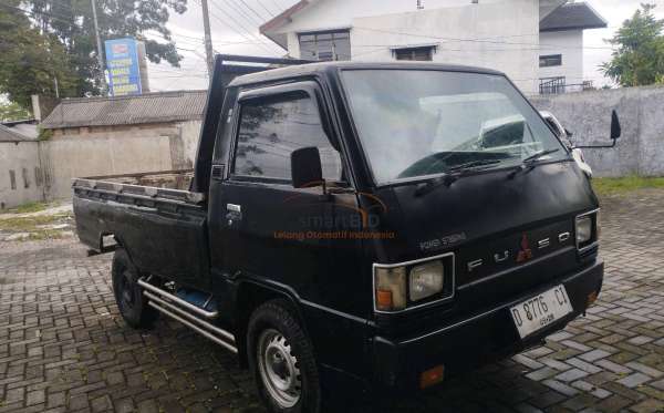 MITSUBISHI  L 300  PU