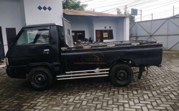 MITSUBISHI  L 300  PU