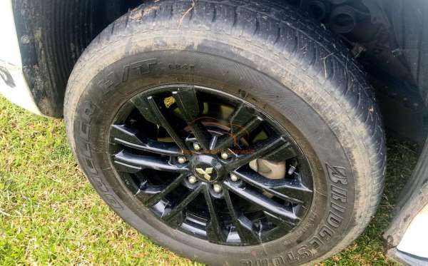 MITSUBISHI PAJERO SPORT 2.4L DAKAR-L (4X2)