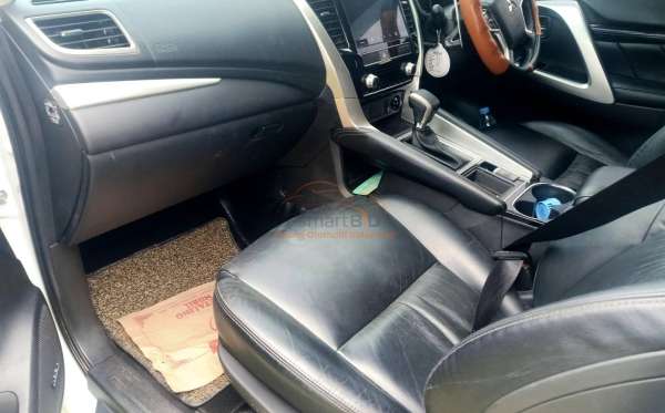 MITSUBISHI PAJERO SPORT 2.4L DAKAR-L (4X2)