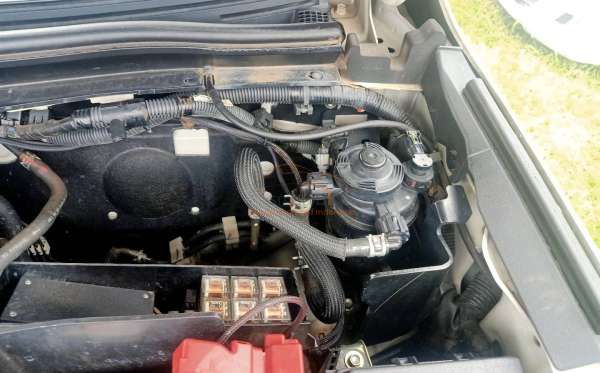 MITSUBISHI PAJERO SPORT 2.4L DAKAR-L (4X2)