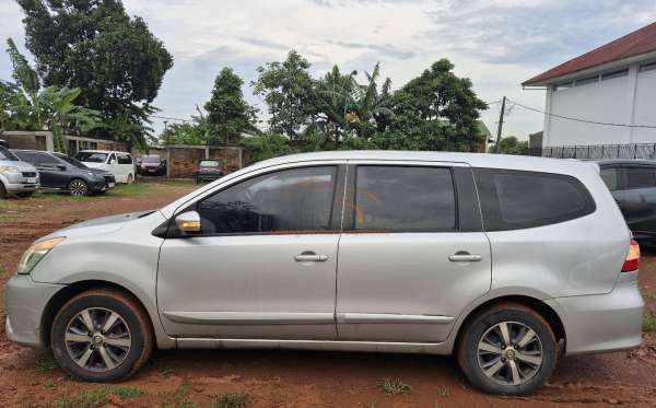 NISSAN GRAND LIVINA XV