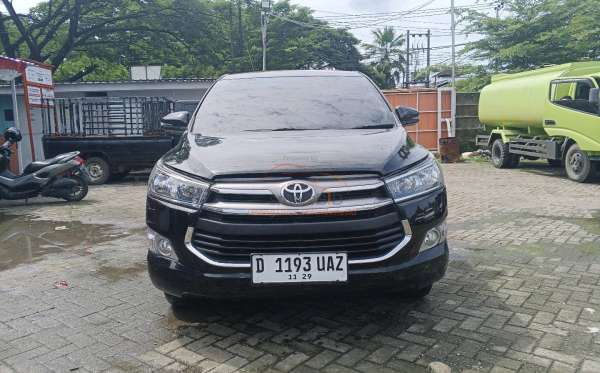 TOYOTA INNOVA G
