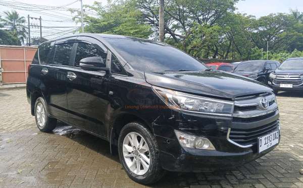 TOYOTA INNOVA G