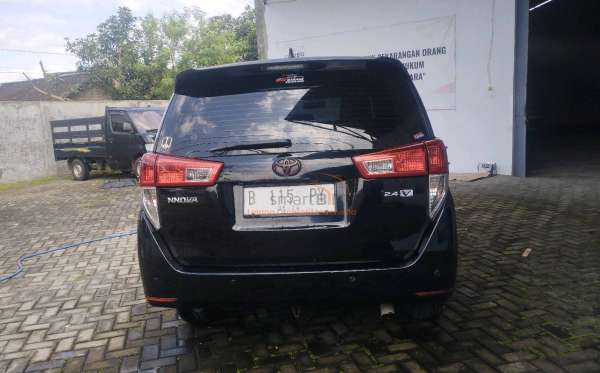 TOYOTA KIJANG INNOVA V