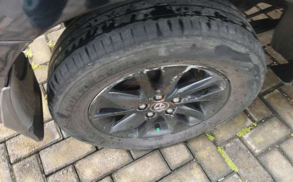 TOYOTA KIJANG INNOVA V