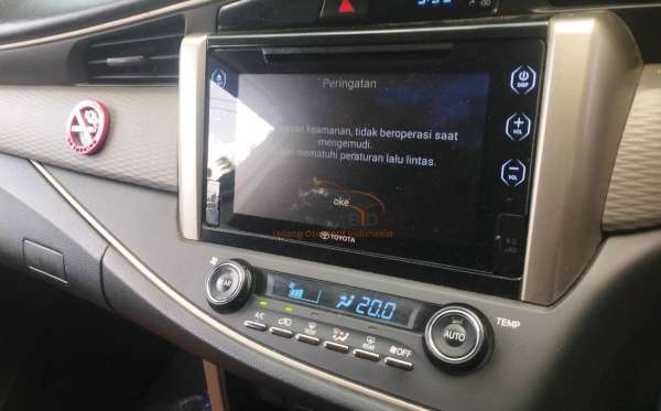 TOYOTA KIJANG INNOVA V