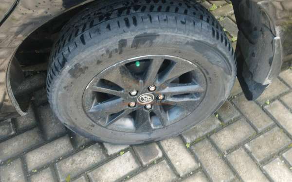 TOYOTA KIJANG INNOVA V