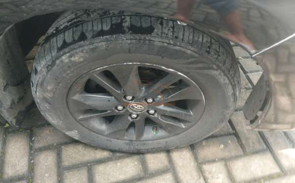 TOYOTA KIJANG INNOVA V