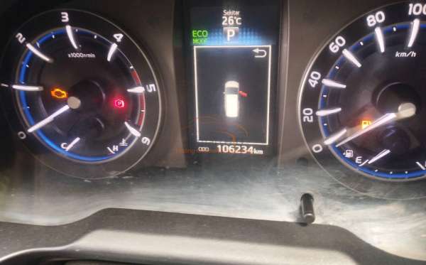 TOYOTA KIJANG INNOVA V