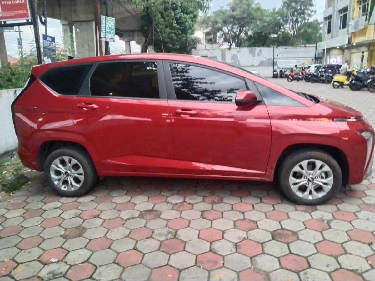 HYUNDAI  STARGAZER  TREND