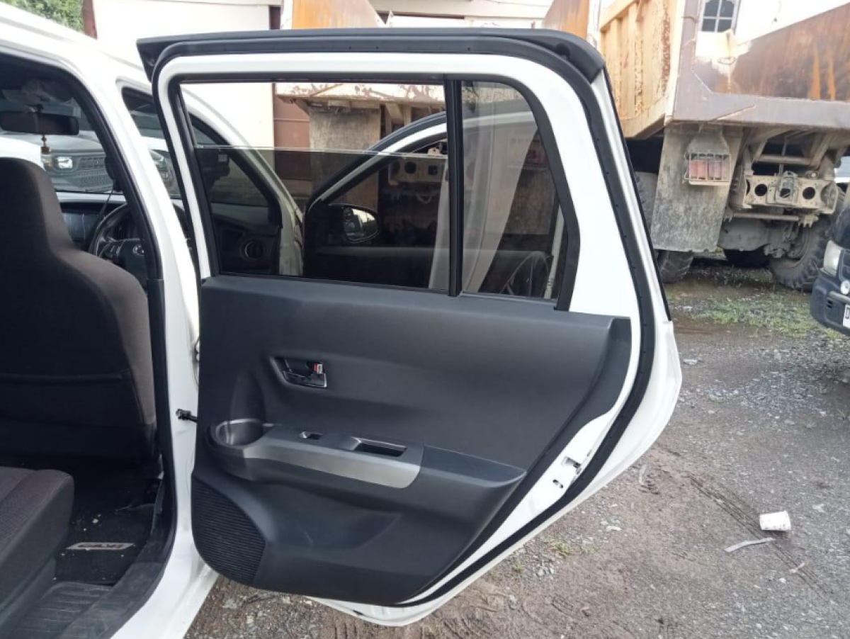 TOYOTA  CALYA  1.2 G M/T