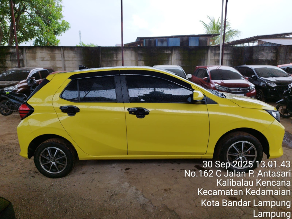 DAIHATSU  AYLA  1.0 X