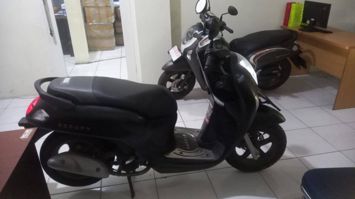 HONDA SCOOPY PRESTIGE