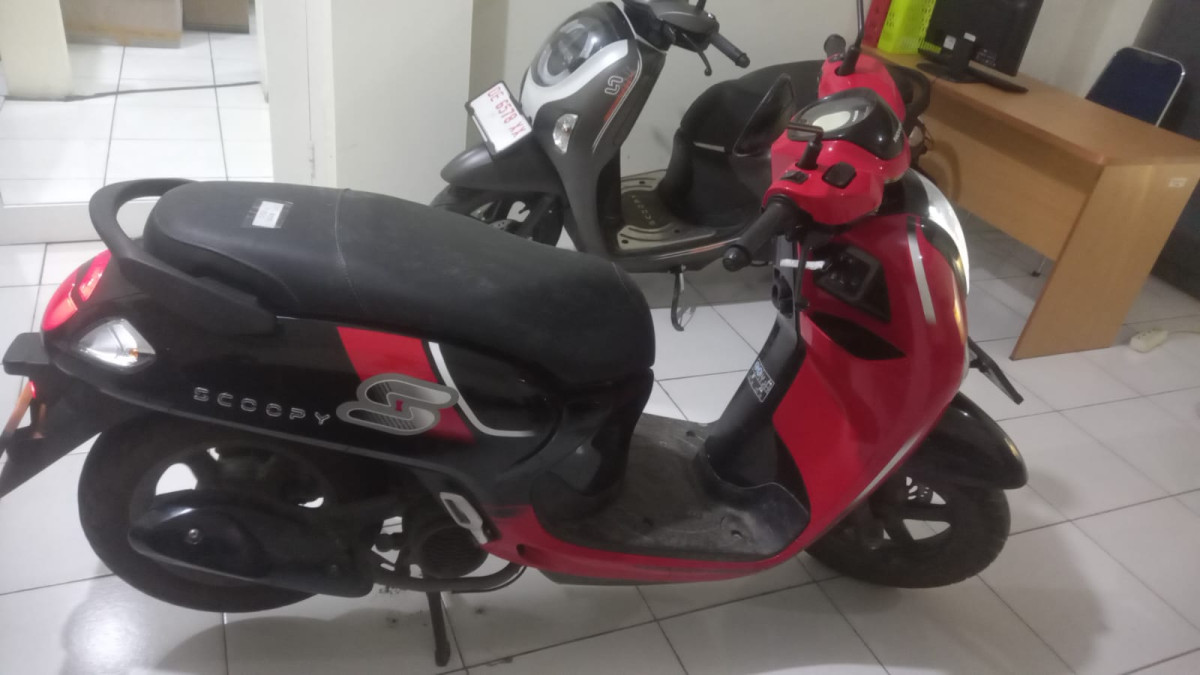 HONDA SCOOPY SPORTY