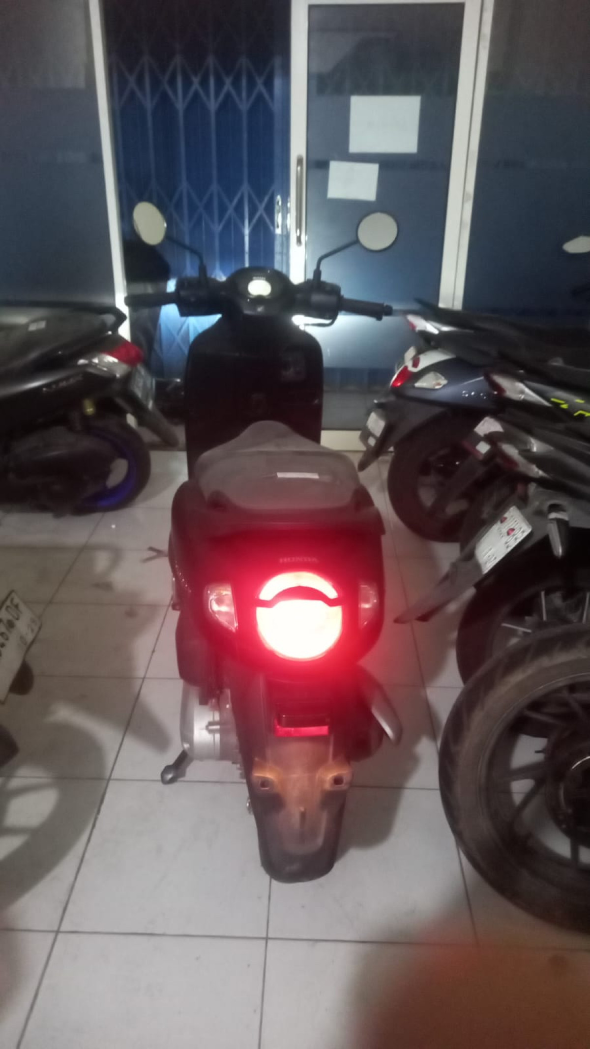 HONDA SCOOPY PRESTIGE