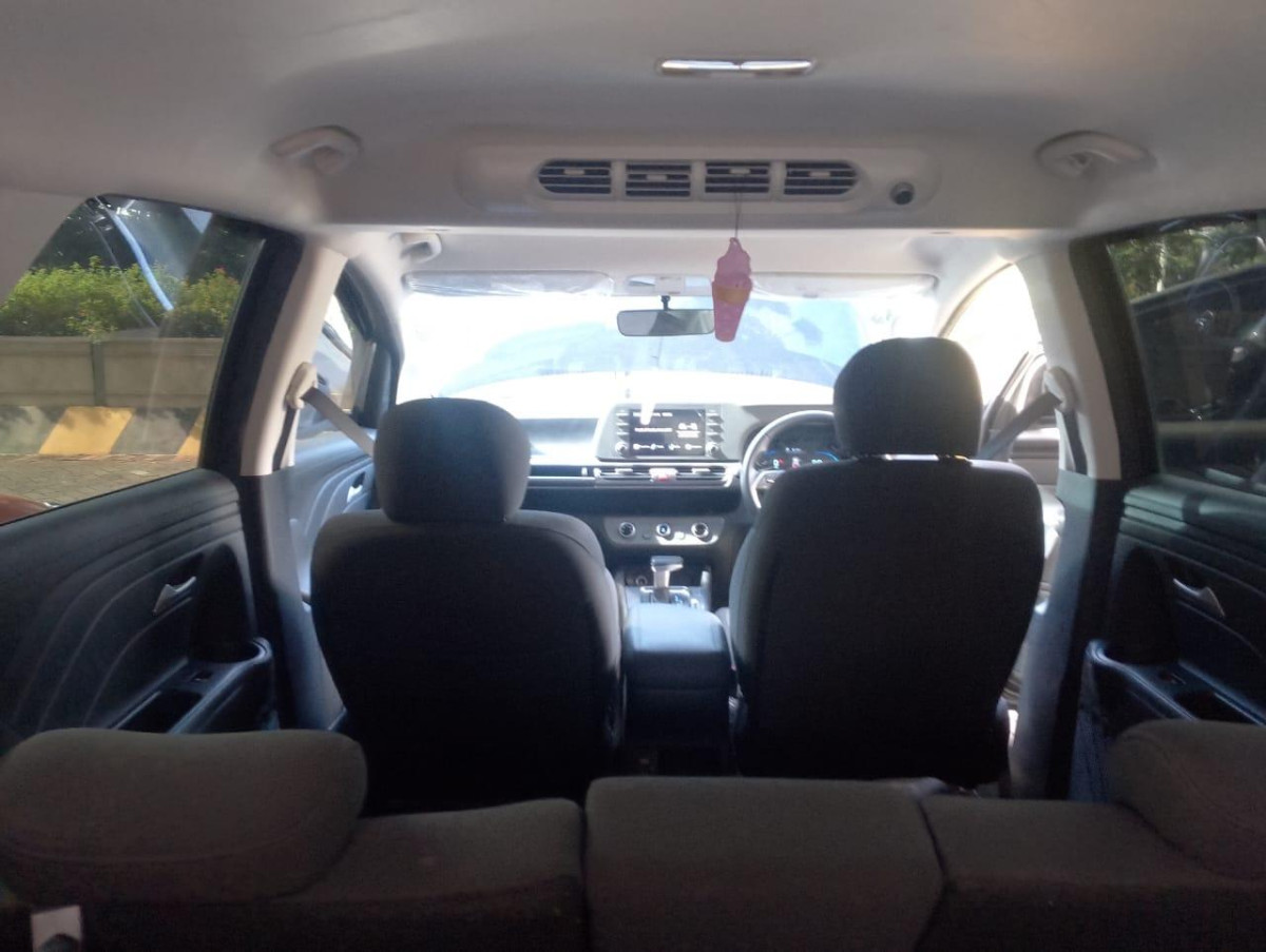 HYUNDAI  STARGAZER  STYLE MT