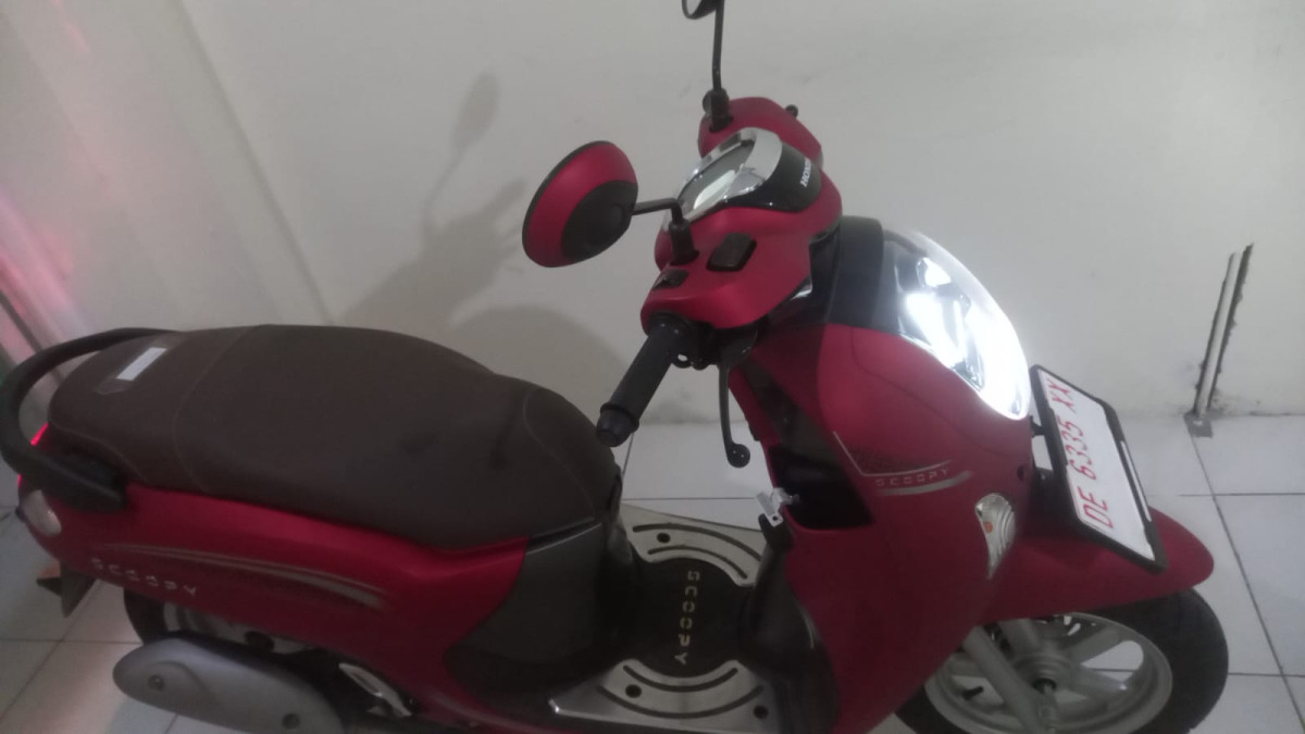 HONDA SCOOPY STYLISH