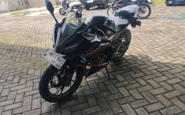 HONDA CBR 150 R