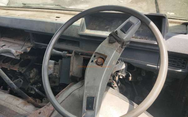 MITSUBISHI  L 300  PU