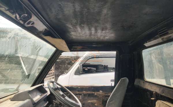 MITSUBISHI  L 300  PU