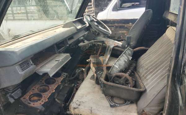 MITSUBISHI  L 300  PU