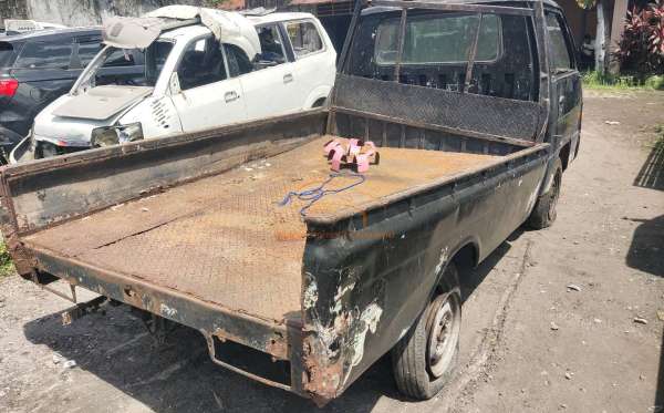 MITSUBISHI  L 300  PU