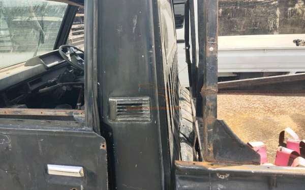 MITSUBISHI  L 300  PU