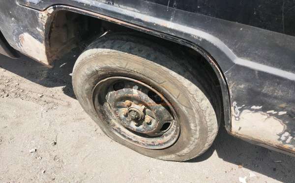 MITSUBISHI  L 300  PU