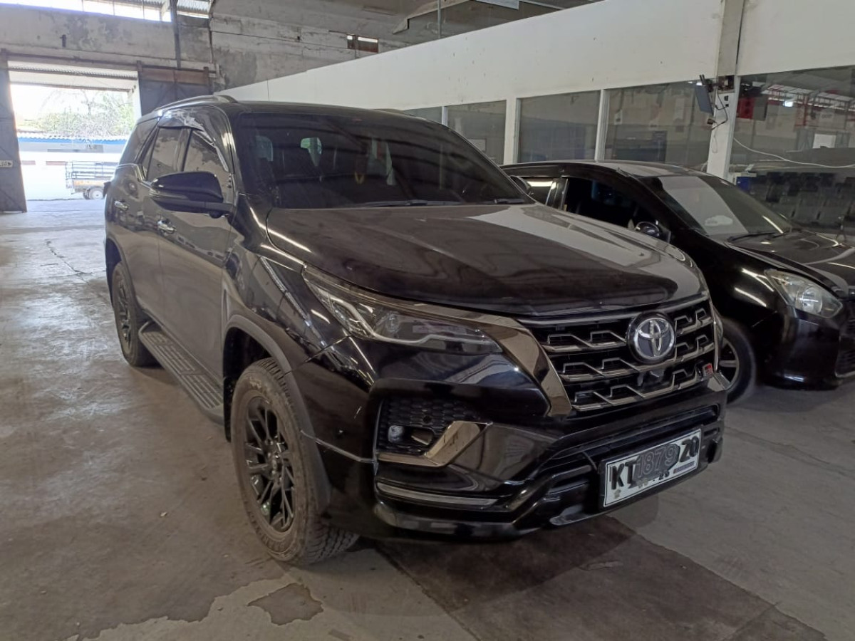 TOYOTA  FORTUNER  2.8 VRZ