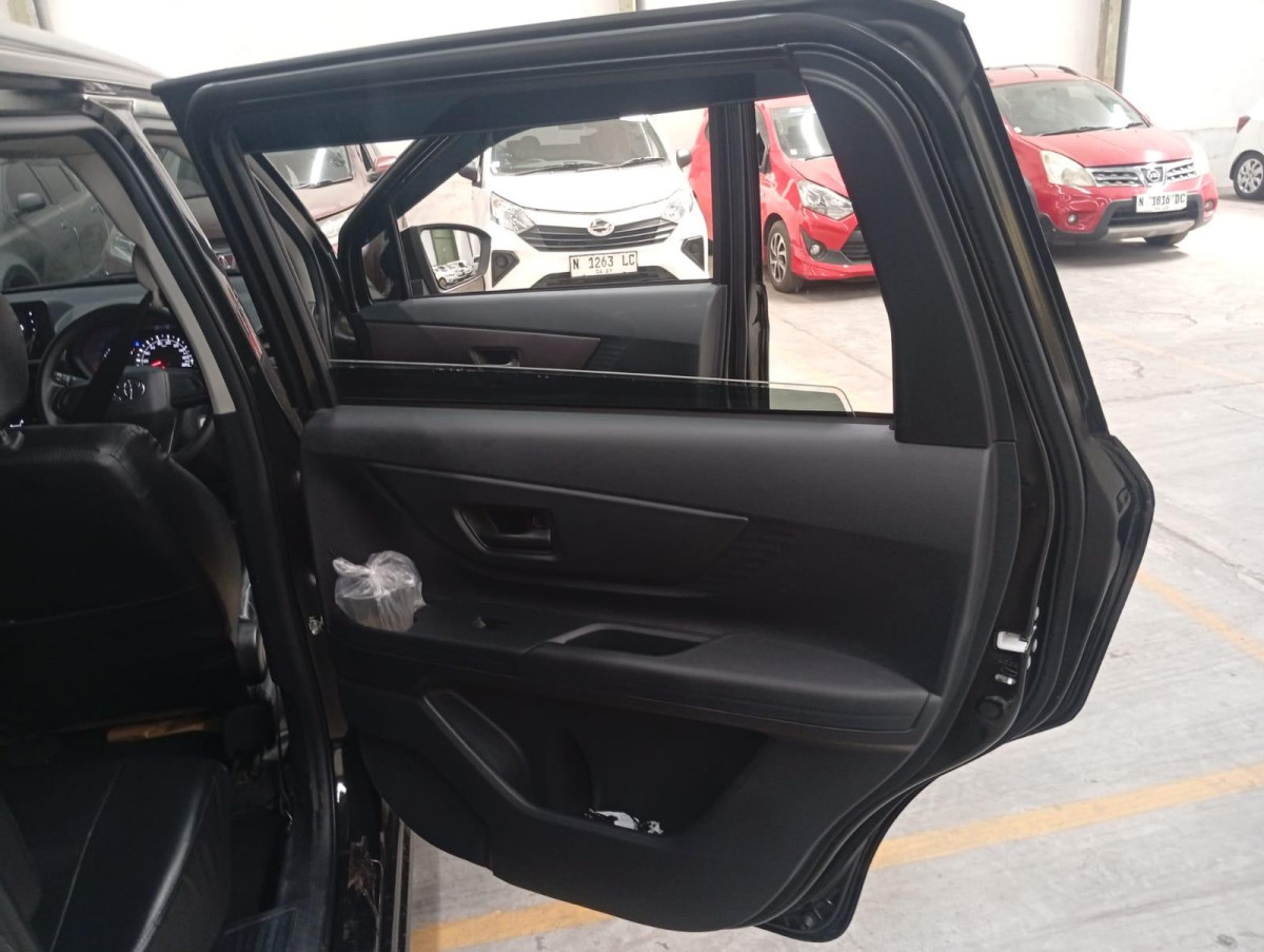TOYOTA  AVANZA  1.3 E