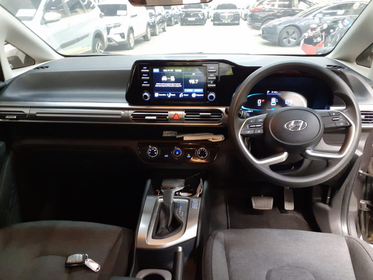 HYUNDAI  STARGAZER  TREND