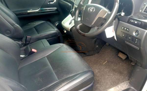 TOYOTA ALPHARD SC 2.4