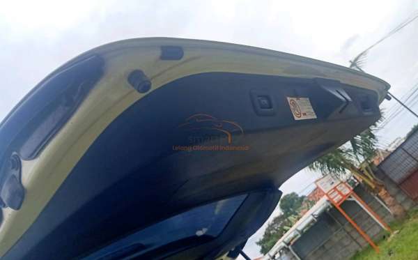 TOYOTA ALPHARD SC 2.4