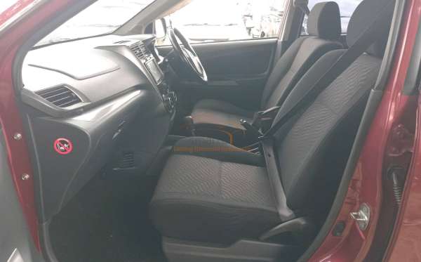 TOYOTA AVANZA VELOZ