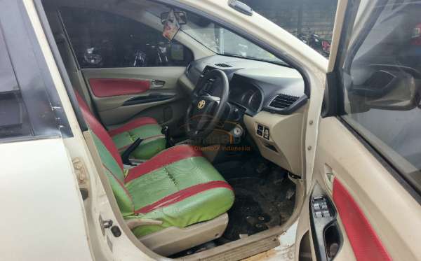 TOYOTA AVANZA 1.3 G