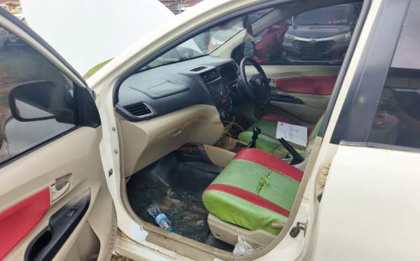 TOYOTA AVANZA 1.3 G