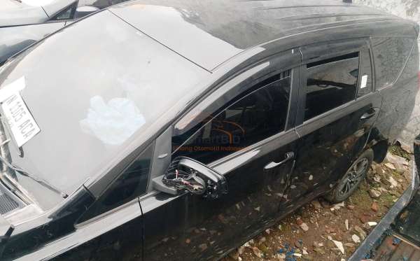 TOYOTA INNOVA 2.4 G
