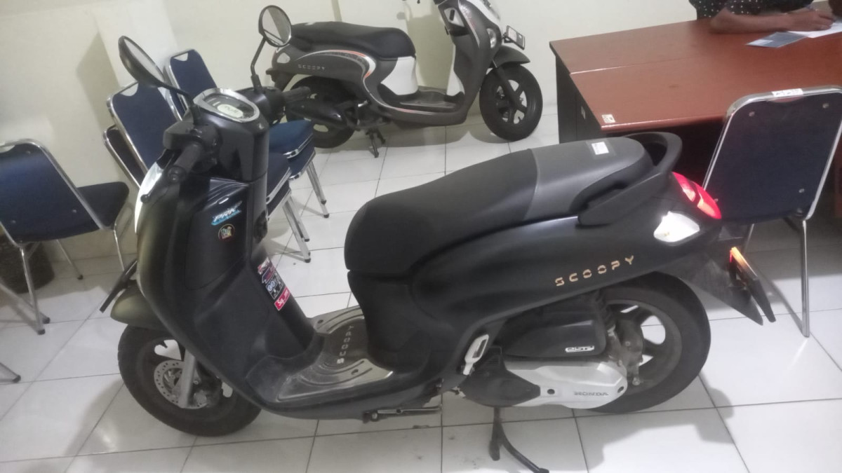 HONDA SCOOPY PRESTIGE