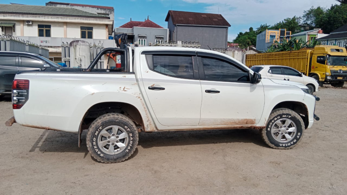 MITSUBISHI  TRITON DC GLS 4X4
