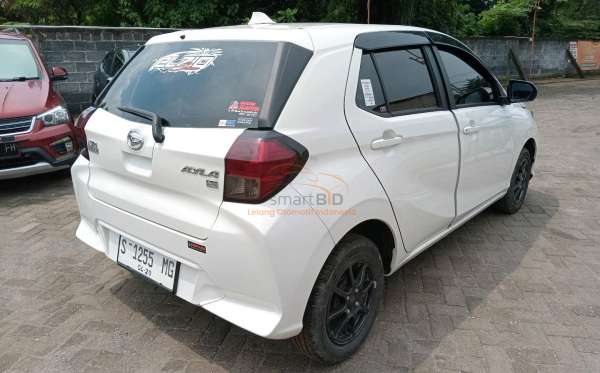 DAIHATSU AYLA 1.0 X