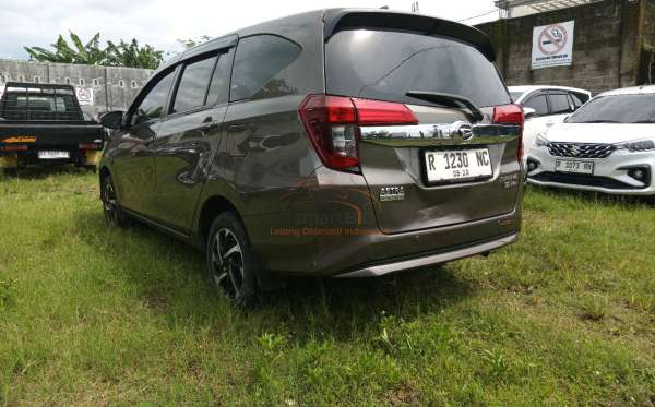 DAIHATSU SIGRA R