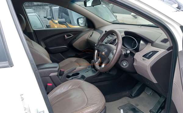 HYUNDAI TUCSON 2.0 2WD
