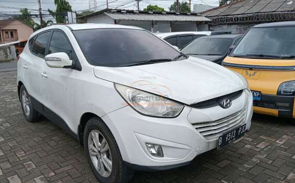 HYUNDAI TUCSON 2.0 2WD