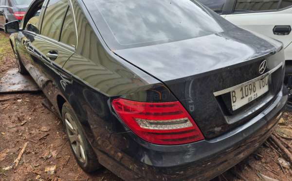 MERCEDES BENZ C 200 CGI