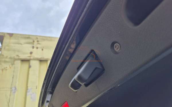 MERCEDES BENZ C 200 CGI