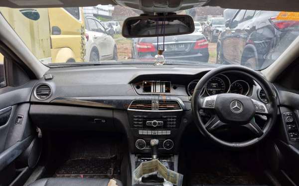 MERCEDES BENZ C 200 CGI