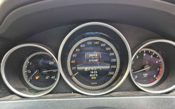 MERCEDES BENZ C 200 CGI