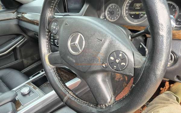 MERCEDES BENZ E 200